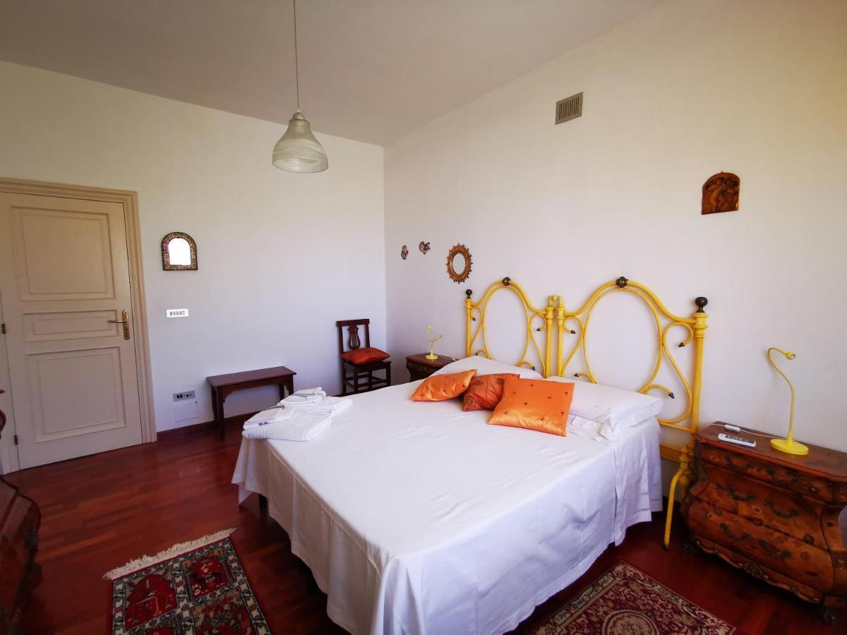 Bed and Breakfast La Ginestra à Trani Extérieur photo